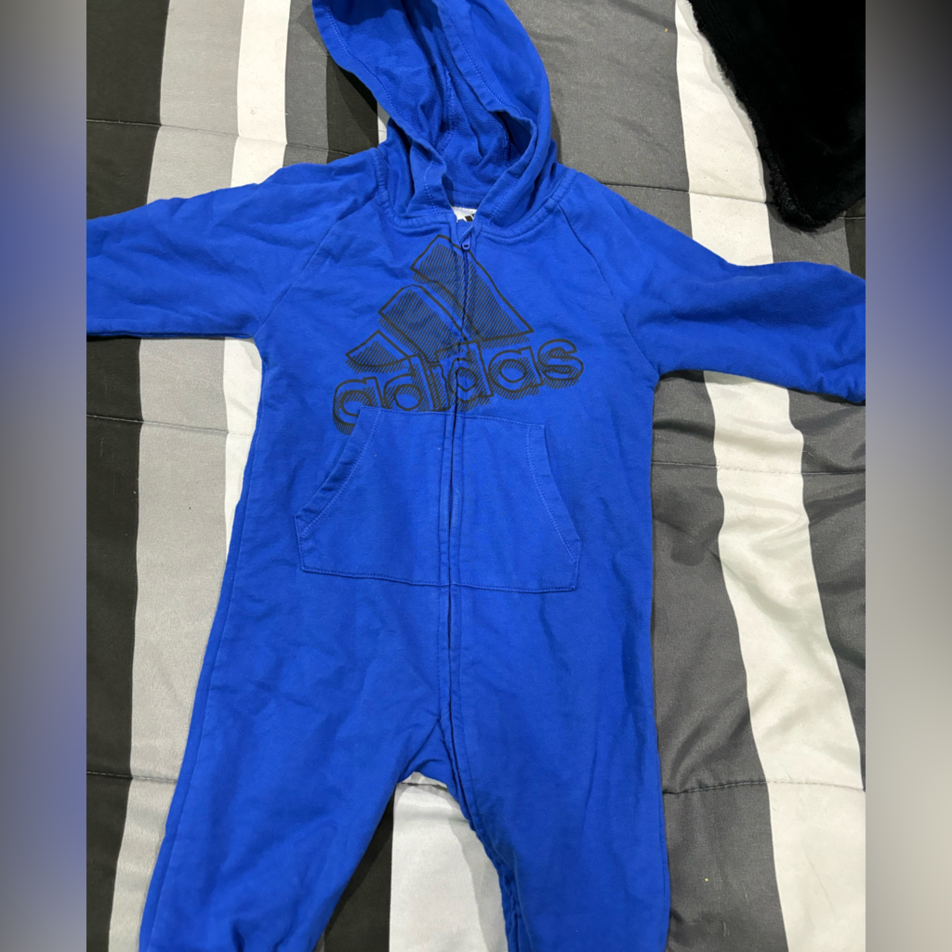 Brand Adidas Size 9 Months